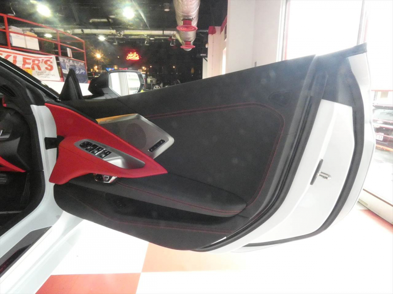 シボレー コルベット ｺﾝﾊﾞｰﾁﾌﾞﾙ  Z51ﾊﾟﾌｫｰﾏﾝｽPKG　正規D車 2024yﾓﾃﾞﾙ  黒赤ｺﾝﾋﾞ革 ｺﾝﾍﾟﾃｨｼｮﾝｼｰﾄ ｼｰﾄﾋｰﾀｰ&ﾍﾞﾝﾁﾚｰﾀｰ Aｶｰﾌﾟﾚｲ ﾌﾛﾝﾄﾘﾌﾀｰ ｸﾙｺﾝ　2年保証