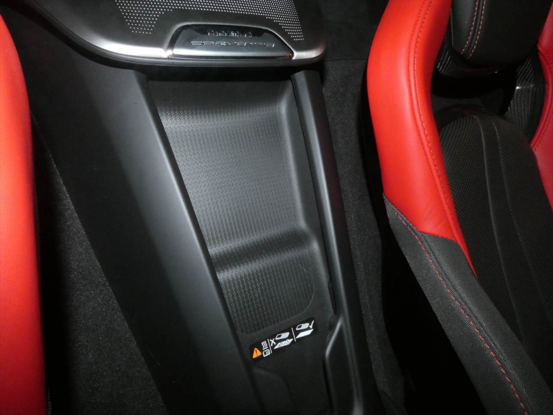 シボレー コルベット ｺﾝﾊﾞｰﾁﾌﾞﾙ  Z51ﾊﾟﾌｫｰﾏﾝｽPKG　正規D車 2024yﾓﾃﾞﾙ  黒赤ｺﾝﾋﾞ革 ｺﾝﾍﾟﾃｨｼｮﾝｼｰﾄ ｼｰﾄﾋｰﾀｰ&ﾍﾞﾝﾁﾚｰﾀｰ Aｶｰﾌﾟﾚｲ ﾌﾛﾝﾄﾘﾌﾀｰ ｸﾙｺﾝ　2年保証