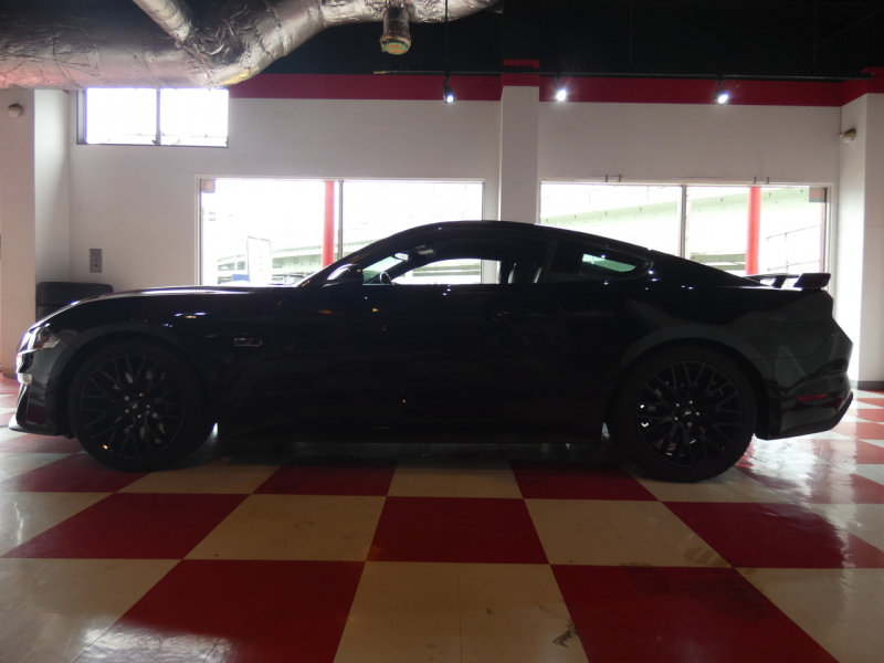 フォード マスタング GTﾌﾟﾚﾐｱﾑ  2018年ﾓﾃﾞﾙ 6MT GTﾊﾟﾌｫｰﾏﾝｽPKG 黒革 19AW Brembo 可変ﾏﾌﾗｰ AppleCarPlay 2年保証