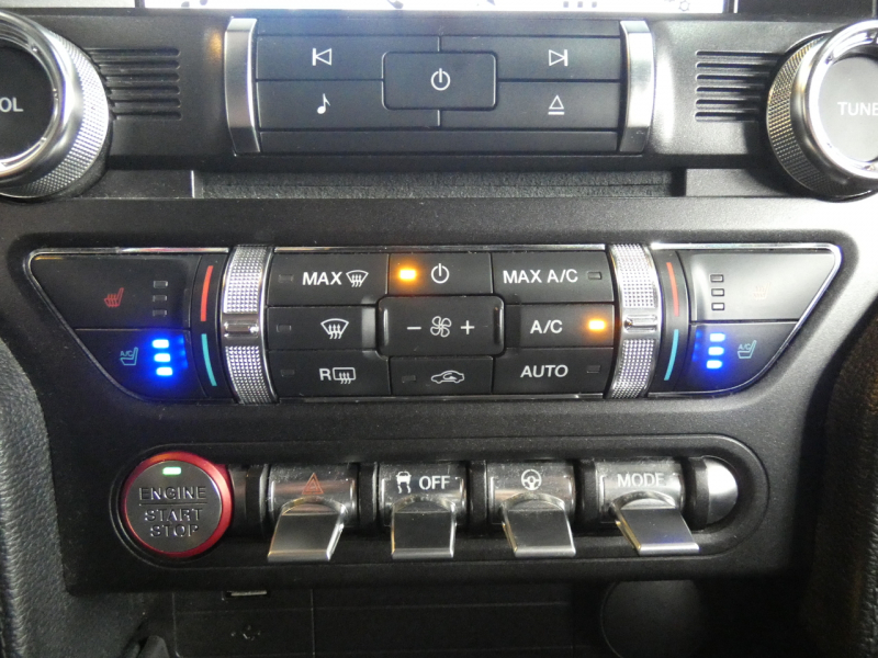 フォード マスタング GTﾌﾟﾚﾐｱﾑ  2018年ﾓﾃﾞﾙ 6MT GTﾊﾟﾌｫｰﾏﾝｽPKG 黒革 19AW Brembo 可変ﾏﾌﾗｰ AppleCarPlay 2年保証