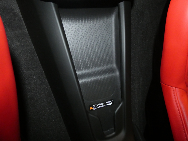 シボレー コルベット 2LT Z51ﾊﾟﾌｫｰﾏﾝｽPKG　正規D車 2022yﾓﾃﾞﾙ  赤革ｼｰﾄ ｼｰﾄﾋｰﾀｰ&ﾍﾞﾝﾁﾚｰﾀｰ Aｶｰﾌﾟﾚｲ ﾌﾛﾝﾄﾘﾌﾀｰ ｸﾙｺﾝ　2年保証