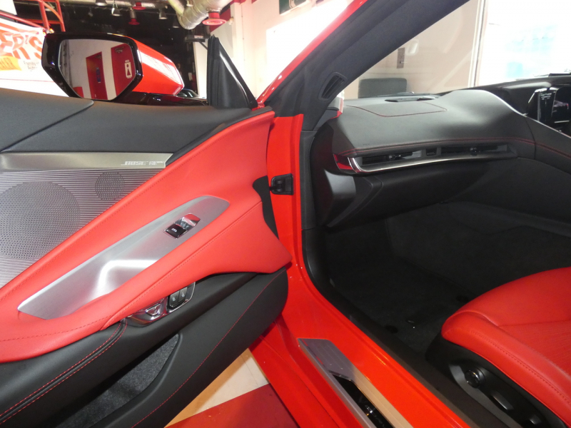 シボレー コルベット 2LT Z51ﾊﾟﾌｫｰﾏﾝｽPKG　正規D車 2022yﾓﾃﾞﾙ  赤革ｼｰﾄ ｼｰﾄﾋｰﾀｰ&ﾍﾞﾝﾁﾚｰﾀｰ Aｶｰﾌﾟﾚｲ ﾌﾛﾝﾄﾘﾌﾀｰ ｸﾙｺﾝ　2年保証