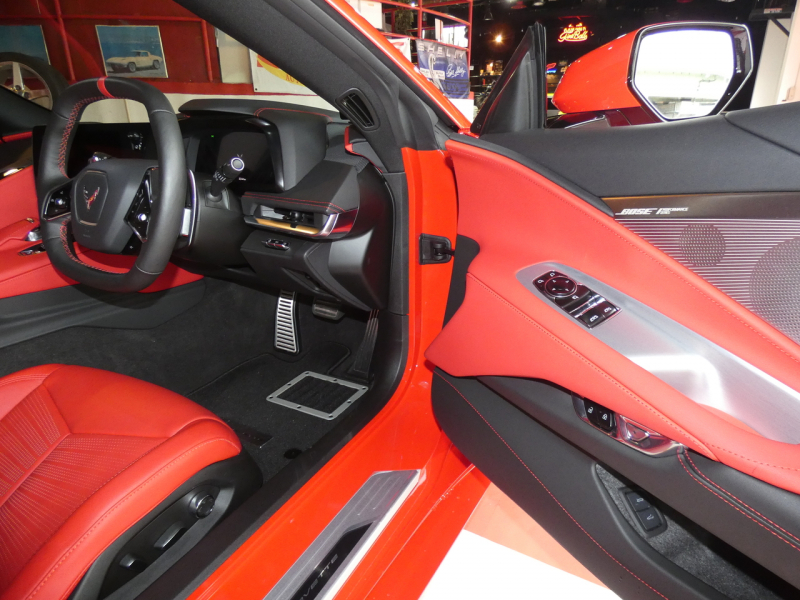 シボレー コルベット 2LT Z51ﾊﾟﾌｫｰﾏﾝｽPKG　正規D車 2022yﾓﾃﾞﾙ  赤革ｼｰﾄ ｼｰﾄﾋｰﾀｰ&ﾍﾞﾝﾁﾚｰﾀｰ Aｶｰﾌﾟﾚｲ ﾌﾛﾝﾄﾘﾌﾀｰ ｸﾙｺﾝ　2年保証