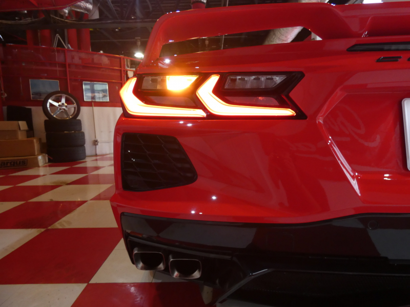 シボレー コルベット 2LT Z51ﾊﾟﾌｫｰﾏﾝｽPKG　正規D車 2022yﾓﾃﾞﾙ  赤革ｼｰﾄ ｼｰﾄﾋｰﾀｰ&ﾍﾞﾝﾁﾚｰﾀｰ Aｶｰﾌﾟﾚｲ ﾌﾛﾝﾄﾘﾌﾀｰ ｸﾙｺﾝ　2年保証