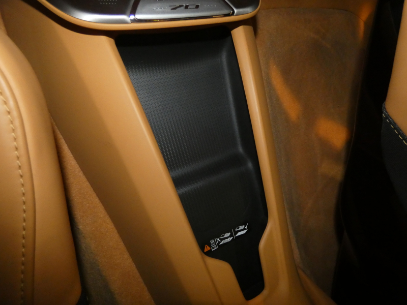 シボレー コルベット ｺﾝﾊﾞｰﾁﾌﾞﾙ  Z51ﾊﾟﾌｫｰﾏﾝｽPKG　正規D車 2023yﾓﾃﾞﾙ  ﾍﾞｰｼﾞｭ革 ｺﾝﾍﾟﾃｨｼｮﾝｼｰﾄ ｼｰﾄﾋｰﾀｰ&ﾍﾞﾝﾁﾚｰﾀｰ Aｶｰﾌﾟﾚｲ ﾌﾛﾝﾄﾘﾌﾀｰ ｸﾙｺﾝ　2年保証