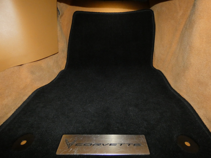 シボレー コルベット ｺﾝﾊﾞｰﾁﾌﾞﾙ  Z51ﾊﾟﾌｫｰﾏﾝｽPKG　正規D車 2023yﾓﾃﾞﾙ  ﾍﾞｰｼﾞｭ革 ｺﾝﾍﾟﾃｨｼｮﾝｼｰﾄ ｼｰﾄﾋｰﾀｰ&ﾍﾞﾝﾁﾚｰﾀｰ Aｶｰﾌﾟﾚｲ ﾌﾛﾝﾄﾘﾌﾀｰ ｸﾙｺﾝ　2年保証
