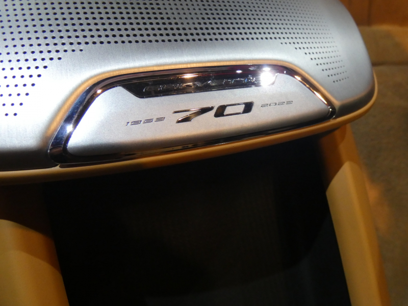 シボレー コルベット ｺﾝﾊﾞｰﾁﾌﾞﾙ  Z51ﾊﾟﾌｫｰﾏﾝｽPKG　正規D車 2023yﾓﾃﾞﾙ  ﾍﾞｰｼﾞｭ革 ｺﾝﾍﾟﾃｨｼｮﾝｼｰﾄ ｼｰﾄﾋｰﾀｰ&ﾍﾞﾝﾁﾚｰﾀｰ Aｶｰﾌﾟﾚｲ ﾌﾛﾝﾄﾘﾌﾀｰ ｸﾙｺﾝ　2年保証