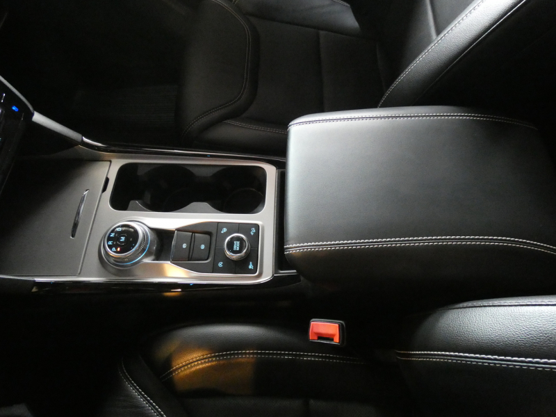 フォード エクスプローラー ST　2021年ﾓﾃﾞﾙ 新並 黒革 ｻﾝﾙｰﾌ Aｶｰﾌﾟﾚｲ ｼｰﾄﾋｰﾀｰ&ﾍﾞﾝﾁﾚｰﾀｰ FSB360ｶﾒﾗ ETC　2年保証