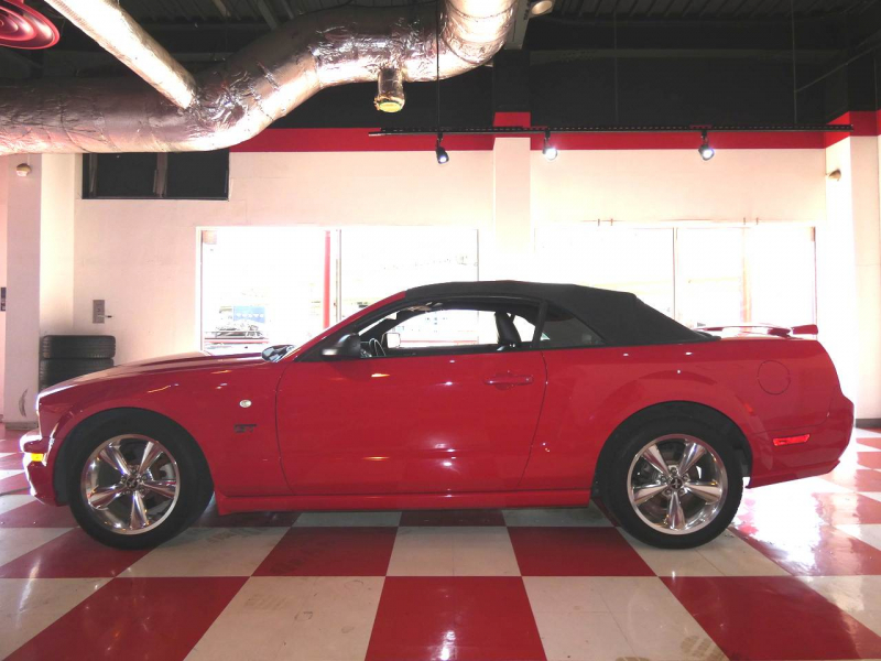 フォード マスタング GTｺﾝﾊﾞｰﾁﾌﾞﾙ Premium　2007年ﾓﾃﾞﾙ 正規D車 黒革 記録簿18ｲﾝﾁAW　2年保証