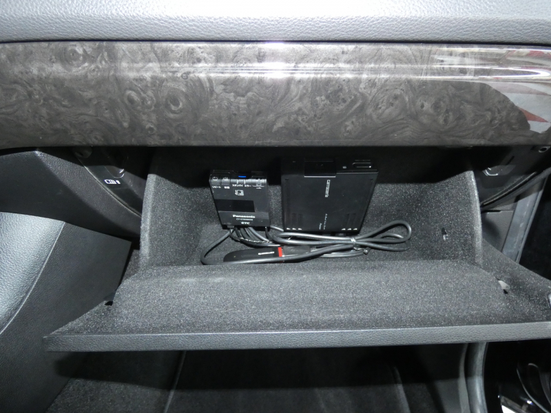 ダッジ デュランゴ RT AWD　1ｵｰﾅｰ 2011yﾓﾃﾞﾙ 新並 ﾊｰﾌﾚｻﾞｰ ｻﾝﾙｰﾌ  F＆Bｶﾒﾗ ｷｾﾉﾝ ﾊﾟﾜｰﾘｱｹﾞｰﾄ 7人乗り3rdシート　2年保証
