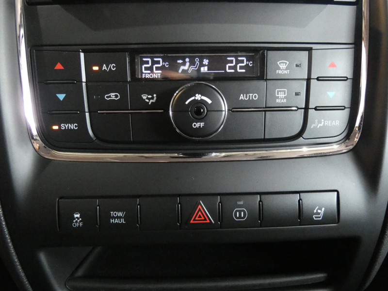 ダッジ デュランゴ RT AWD　1ｵｰﾅｰ 2011yﾓﾃﾞﾙ 新並 ﾊｰﾌﾚｻﾞｰ ｻﾝﾙｰﾌ  F＆Bｶﾒﾗ ｷｾﾉﾝ ﾊﾟﾜｰﾘｱｹﾞｰﾄ 7人乗り3rdシート　2年保証