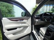 キャデラック エスカレード ﾌﾟﾚﾐｱﾑ　2015年ﾓﾃﾞﾙ 正規D車ｼｪｰﾙﾚｻﾞｰ ｼｰﾄﾋｰﾀｰ&ｸｰﾗ ｻﾝﾙｰﾌ ACC LEDﾗｲﾄ 社外24ｲﾝﾁAW　2年保証