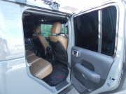 ジープ グラディエーター ﾙﾋﾞｺﾝ　2022yﾓﾃﾞﾙ  Dｻﾄﾞﾙ革 USﾊﾞﾝﾊﾟｰ ｴﾙﾌｫｰﾄﾞﾏﾌﾗｰ ｼｰﾄﾋｰﾀｰ Appleｶｰﾌﾟﾚｲ FSBｶﾒﾗ ETC　2年保証