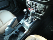 ジープ グラディエーター ﾙﾋﾞｺﾝ　2022yﾓﾃﾞﾙ  Dｻﾄﾞﾙ革 USﾊﾞﾝﾊﾟｰ ｴﾙﾌｫｰﾄﾞﾏﾌﾗｰ ｼｰﾄﾋｰﾀｰ Appleｶｰﾌﾟﾚｲ FSBｶﾒﾗ ETC　2年保証