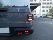 ジープ グラディエーター ﾙﾋﾞｺﾝ　2022yﾓﾃﾞﾙ  Dｻﾄﾞﾙ革 USﾊﾞﾝﾊﾟｰ ｴﾙﾌｫｰﾄﾞﾏﾌﾗｰ ｼｰﾄﾋｰﾀｰ Appleｶｰﾌﾟﾚｲ FSBｶﾒﾗ ETC　2年保証