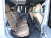 ジープ グラディエーター ﾙﾋﾞｺﾝ　2022yﾓﾃﾞﾙ  Dｻﾄﾞﾙ革 USﾊﾞﾝﾊﾟｰ ｴﾙﾌｫｰﾄﾞﾏﾌﾗｰ ｼｰﾄﾋｰﾀｰ Appleｶｰﾌﾟﾚｲ FSBｶﾒﾗ ETC　2年保証