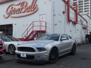 フォード マスタング V8 GTﾌﾟﾚﾐｱﾑ　新車並行 2013年ﾓﾃﾞﾙ GT500ﾌﾛﾝﾄﾌｪｲｽ Borlaﾏﾌﾗｰ AMR19AW 黒革ｼｰﾄ ｼｰﾄﾋｰﾀｰ ｷｾﾉﾝ ETC　2年保証