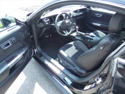 フォード マスタング ｴｺﾌﾞｰｽﾄ ﾌﾟﾚﾐｱﾑ　2018年ﾓﾃﾞﾙ 新並 黒革ｽﾎﾟｰﾂｼｰﾄ ｼｰﾄﾋｰﾀｰ＆ｸｰﾗｰ AppleCarPlay&AndoroidAuto SYNC3ﾀｯﾁﾃﾞｨｽﾌﾟﾚｲ ETC　2年保証