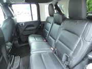 ジープ ラングラー ｱﾝﾘﾐﾃｯﾄﾞ ｻﾊﾗ　正規D車 2019yﾓﾃﾞﾙ 黒革 ｼｰﾄﾋｰﾀｰ 純正ﾅﾋﾞTV LEDﾍｯﾄﾞﾗｲﾄ 純正18ｲﾝﾁAW ﾌﾛﾝﾄ&ｻｲﾄﾞ&ﾊﾞｯｸｶﾒﾗ　2年保証