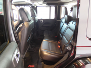 ジープ ラングラー ｱﾝﾘﾐﾃｯﾄﾞ ｻﾊﾗ　正規D車 2020yﾓﾃﾞﾙ 黒革 ｼｰﾄﾋｰﾀｰ 純正ﾅﾋﾞTV 社外ｵｰﾄｽﾃｯﾌﾟ 社外F&Rﾊﾞﾝﾊﾟｰ LEDﾍｯﾄﾞﾗｲﾄ　2年保証