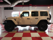 ジープ ラングラー ｱﾝﾘﾐﾃｯﾄﾞ ｻﾊﾗ　正規D車 2020yﾓﾃﾞﾙ 黒革 ｼｰﾄﾋｰﾀｰ 純正ﾅﾋﾞTV 社外ｻｲﾄﾞｽﾃｯﾌﾟ 社外17ｲﾝﾁAW LEDﾍｯﾄﾞﾗｲﾄ　2年保証