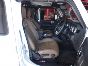 ジープ グラディエーター ﾙﾋﾞｺﾝ　正規D車 2022yﾓﾃﾞﾙ 茶革ｼｰﾄ ﾌﾟｯｼｭｽﾀｰﾄ ｼｰﾄﾋｰﾀｰ 純正ﾅﾋﾞTV Aｶｰﾌﾟﾚｲ 純正17ｲﾝﾁAW ﾊｰﾄﾞﾄﾉｶﾊﾞｰ Bｶﾒﾗ　2年保証