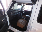 ジープ グラディエーター ﾙﾋﾞｺﾝ　正規D車 2022yﾓﾃﾞﾙ 茶革ｼｰﾄ ﾌﾟｯｼｭｽﾀｰﾄ ｼｰﾄﾋｰﾀｰ 純正ﾅﾋﾞTV Aｶｰﾌﾟﾚｲ 純正17ｲﾝﾁAW ﾊｰﾄﾞﾄﾉｶﾊﾞｰ Bｶﾒﾗ　2年保証