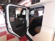 ジープ グラディエーター ﾙﾋﾞｺﾝ　正規D車 2022yﾓﾃﾞﾙ 茶革ｼｰﾄ ﾌﾟｯｼｭｽﾀｰﾄ ｼｰﾄﾋｰﾀｰ 純正ﾅﾋﾞTV Aｶｰﾌﾟﾚｲ 純正17ｲﾝﾁAW ﾊｰﾄﾞﾄﾉｶﾊﾞｰ Bｶﾒﾗ　2年保証