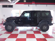 ジープ ラングラー ﾙﾋﾞｺﾝ 392　2021yﾓﾃﾞﾙ 新並 1ｵｰﾅｰ 黒革 ｽｶｲﾜﾝﾀｯﾁﾄｯﾌﾟ 可変ﾊﾞﾙﾌﾞﾏﾌﾗｰ 専用17ｲﾝﾁAW ｵｰﾄｽﾃｯﾌﾟ FOXｻｽ FSBｶﾒﾗ ETC　2年保証