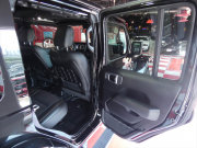 ジープ ラングラー ﾙﾋﾞｺﾝ 392　2021yﾓﾃﾞﾙ 新並 1ｵｰﾅｰ 黒革 ｽｶｲﾜﾝﾀｯﾁﾄｯﾌﾟ 可変ﾊﾞﾙﾌﾞﾏﾌﾗｰ 専用17ｲﾝﾁAW ｵｰﾄｽﾃｯﾌﾟ FOXｻｽ FSBｶﾒﾗ ETC　2年保証