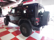 ジープ ラングラー ﾙﾋﾞｺﾝ 392　2021yﾓﾃﾞﾙ 新並 1ｵｰﾅｰ 黒革 ｽｶｲﾜﾝﾀｯﾁﾄｯﾌﾟ 可変ﾊﾞﾙﾌﾞﾏﾌﾗｰ 専用17ｲﾝﾁAW ｵｰﾄｽﾃｯﾌﾟ FOXｻｽ FSBｶﾒﾗ ETC　2年保証