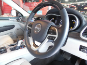 ジープ グランドチェロキー ｻﾐｯﾄ　正規D車 2019yﾓﾃﾞﾙ ﾎﾜｲﾄﾗｸﾞﾅﾚｻﾞｰ ｻﾝﾙｰﾌ 純正20ｲﾝﾁAW Aｶｰﾌﾟﾚｲ Bｶﾒﾗ　2年保証