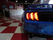 フォード マスタング ｴｺﾌﾞｰｽﾄ ﾌﾟﾚﾐｱﾑ　2019yﾓﾃﾞﾙ ﾊﾟﾌｫｰﾏﾝｽPKG 201A 黒革 車高調 可変ﾊﾞﾙﾌﾞ付社外ﾏﾌﾗｰ 専用19ｲﾝﾁAW　2年保証