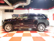 ジープ グランドチェロキー ｻﾐｯﾄ　正規D車 2019yﾓﾃﾞﾙ 黒革 ｻﾝﾙｰﾌ 純正20ｲﾝﾁAW Aｶｰﾌﾟﾚｲ Bｶﾒﾗ　2年保証