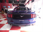 フォード マスタング ｴｺﾌﾞｰｽﾄ ﾌﾟﾚﾐｱﾑ　2019yﾓﾃﾞﾙ ﾊﾟﾌｫｰﾏﾝｽPKG  黒革ｼｰﾄﾋｰﾀｰ&ﾍﾞﾝﾁﾚｰｼｮﾝ 専用19ｲﾝﾁAW 2年保証