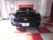 フォード マスタング ｴｺﾌﾞｰｽﾄ ﾌﾟﾚﾐｱﾑ　2019yﾓﾃﾞﾙ ﾊﾟﾌｫｰﾏﾝｽPKG  黒革ｼｰﾄﾋｰﾀｰ&ﾍﾞﾝﾁﾚｰｼｮﾝ 専用19ｲﾝﾁAW 2年保証