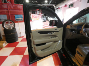 キャデラック エスカレード ﾌﾟﾗﾁﾅﾑ　正規D車 2019yﾓﾃﾞﾙ ﾍﾞｰｼﾞｭ革 ｻﾝﾙｰﾌ BOSE  Aｶｰﾌﾟﾚｲ LEDﾍｯﾄﾞﾗｲﾄ Bｶﾒﾗ　2年保証