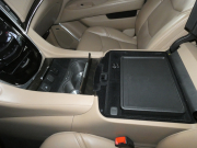 キャデラック エスカレード ﾌﾟﾗﾁﾅﾑ　正規D車  ﾍﾞｰｼﾞｭ革 ｻﾝﾙｰﾌ BOSE  ﾅﾋﾞTV Aｶｰﾌﾟﾚｲ LEDﾍｯﾄﾞﾗｲﾄ Bｶﾒﾗ　2年保証