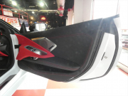 シボレー コルベット ｺﾝﾊﾞｰﾁﾌﾞﾙ  Z51ﾊﾟﾌｫｰﾏﾝｽPKG　正規D車 2024yﾓﾃﾞﾙ  黒赤ｺﾝﾋﾞ革 ｺﾝﾍﾟﾃｨｼｮﾝｼｰﾄ ｼｰﾄﾋｰﾀｰ&ﾍﾞﾝﾁﾚｰﾀｰ Aｶｰﾌﾟﾚｲ ﾌﾛﾝﾄﾘﾌﾀｰ ｸﾙｺﾝ　2年保証