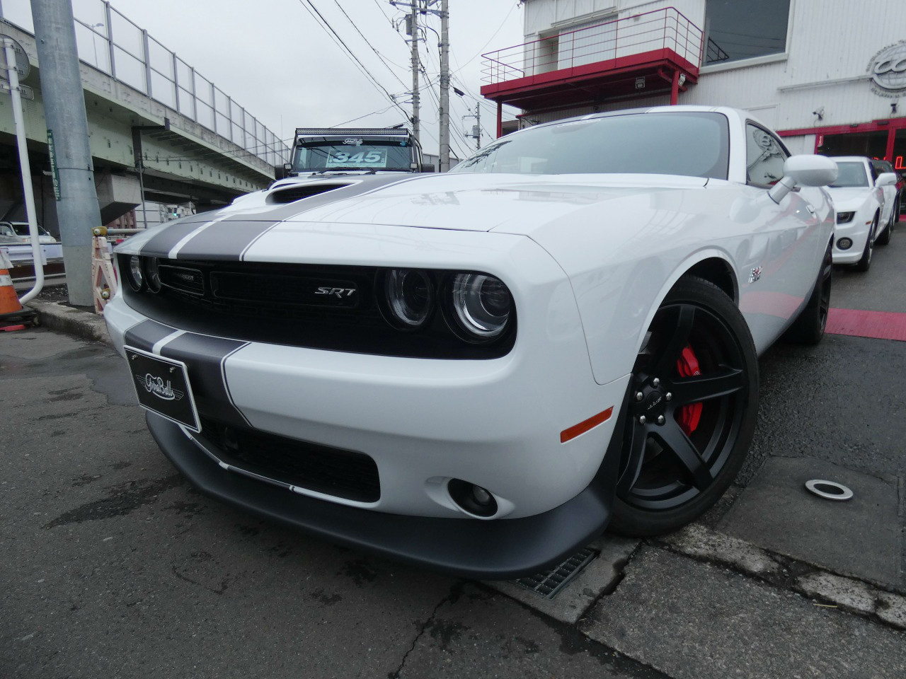 ２０１８年 ダッジ チャレンジャーｓｒｔ３９２ 白 ５９８万円入庫 アメ車専門のファイヤーボールズ